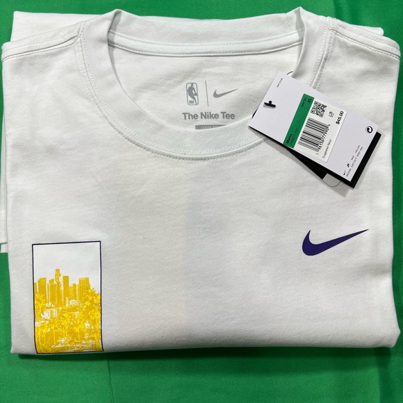 The Nike Tee - Picture 5 of 10